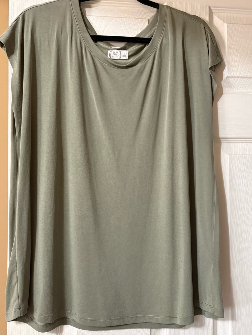 Maurices 24/7 Sage Green Short Sleeve Crewneck Tee